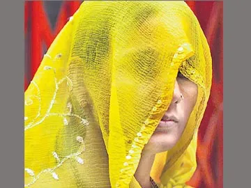 చట్టాలున్నాయి... సమానత్వమే లేదు!