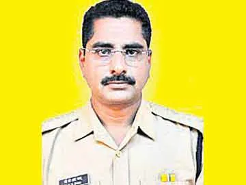 రాష్ట్రపతి పోలీస్ మెడల్కు రమణబాబు ఎంపిక