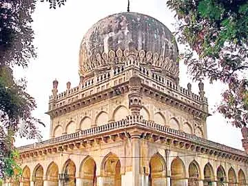 కుతుబ్షాహీ టూంబ్స్కు కొత్త కళ..