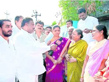 ఏళ్లకేళ్లుగా అవస్థలే.. - Sakshi