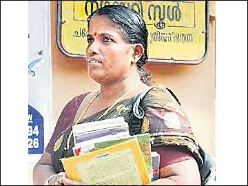 పుస్తకాలొచ్చేశాయ్!