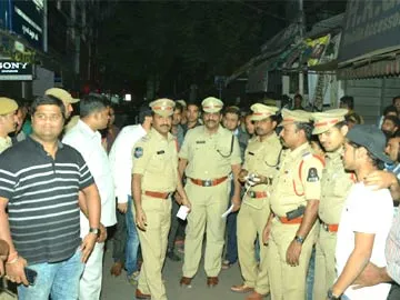 జగదీశ్ మార్కెట్లో కార్డన్సెర్చ్ - Sakshi