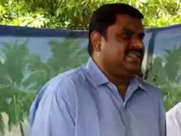 నాన్న దీక్ష కొనసాగుతుంది: ముద్రగడ బాలు