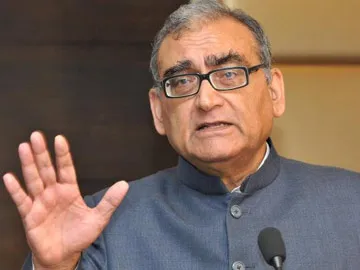 'నగ్నచిత్రాలు చూసి రెచ్చిపోవద్దు'