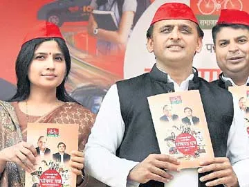 ప్రెషర్ కుక్కర్లు.. స్మార్ట్ఫోన్లు! - Sakshi