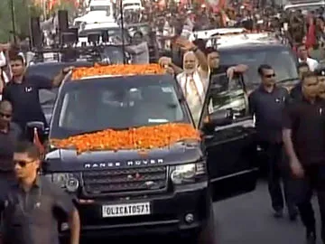ఒడిశాపై కన్ను: ప్రధాని మోదీ రోడ్షో - Sakshi