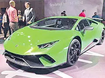 భారత్లోకి లంబోర్గిని ‘హురకన్ పెర్ఫార్మెంట్’