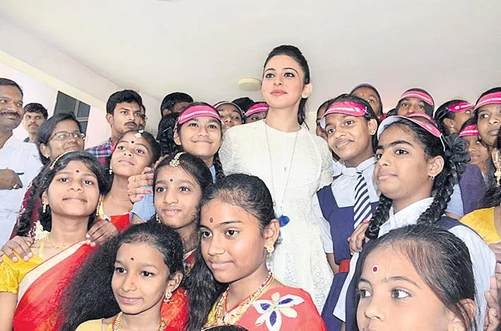 Rakul Preet Singh turns ambassador for 'Beti Bachao'