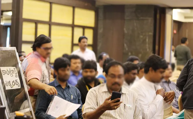 Contract faculty Worry About Posts Notification - Sakshi