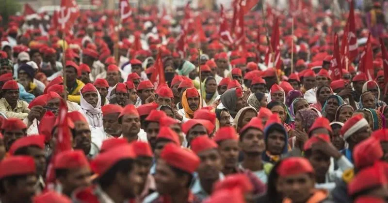 More Than One Lakh Farmers March - Sakshi