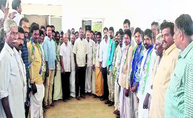 Many People Joined YSR Congress Party Under The Guidance Of MLC Gangulala Prabhakar Reddy - Sakshi