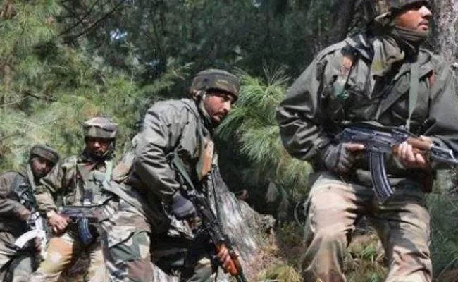Pakistan Violates Ceasefire In Poonch Sector Along Loc 10 Soldiers Died - Sakshi