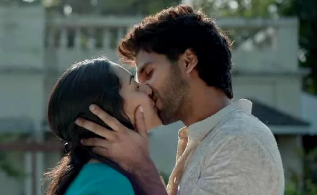 Furious Shahid Kapoor Slams Reporter - Sakshi