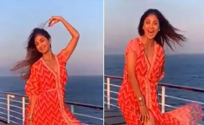 Shilpa Shetty Shares hilarious Video from Her vacay - Sakshi
