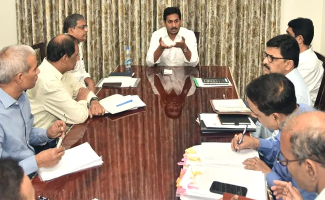 CM YS Jagan Green Signal For Merging APSRTC In Government - Sakshi