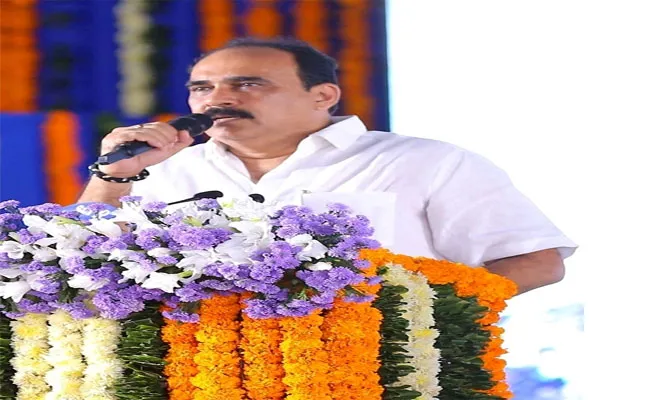 Balineni Srinivas Reddy Fires On Chandrababu About English Medium Schools In Prakasam - Sakshi