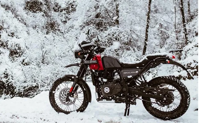 Royal Enfield drives in Himalyan with BS VI powertrain at Rs 1.86 lakh - Sakshi