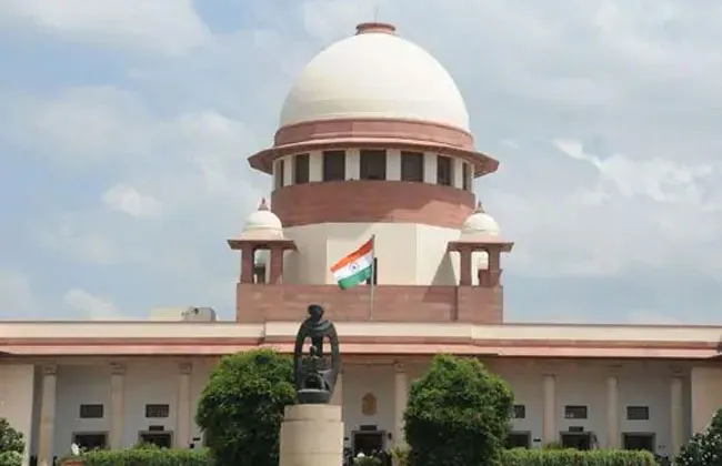 Supreme Court To Hear Petition On Migrants Amid Lockdown - Sakshi