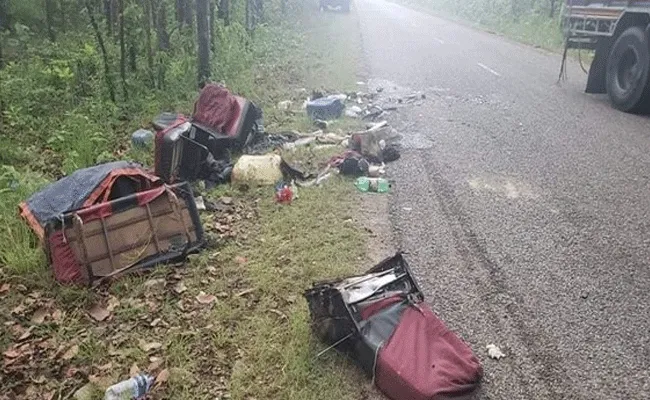 12 Migrant Workers Deceased In Road Accident On Nepal Highway - Sakshi