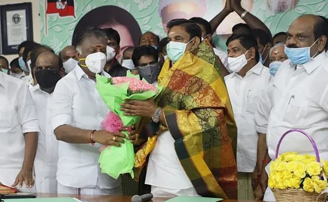 Panneer Announced Palanisamy Is AIADMK CM Candidate In Tamilnadu - Sakshi