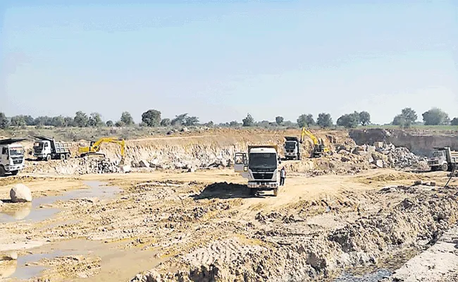 Mallannasagar Reservoir Water For Mission Bhagiratha - Sakshi