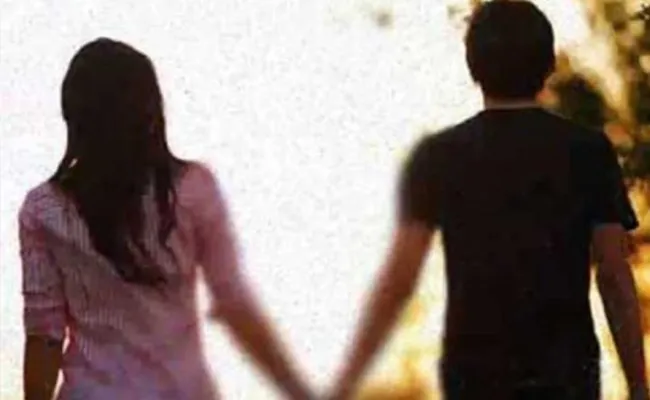 Lovers Suicide Attempt In Warangal - Sakshi