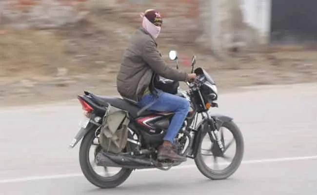 Youth Molested 100 Women Caught Police Army Officer Notes Down Bike Number Chennai - Sakshi