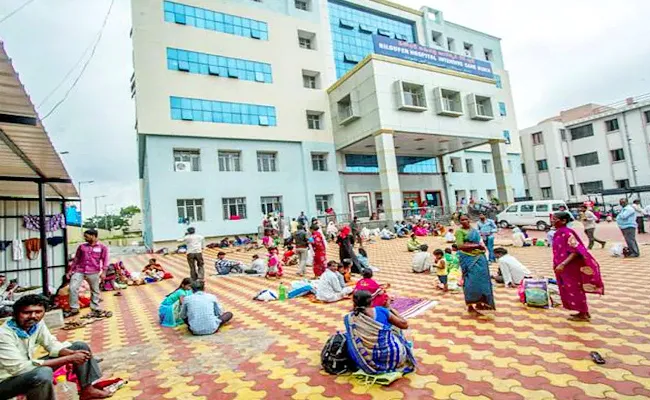 Hyderabad: Junior Doctors Strike In Niloufer Hospital - Sakshi