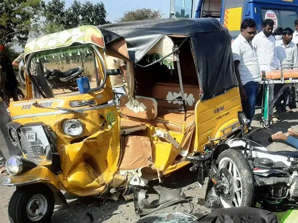 Youth Deceased Bike Accident Nizamabad - Sakshi