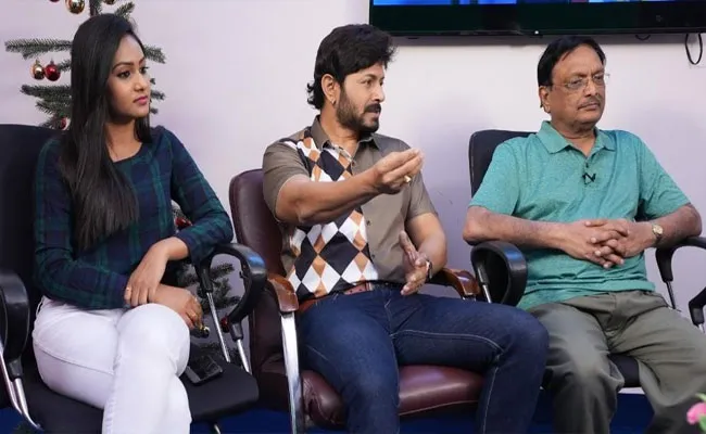 Bigg Boss Kaushal Single Take Dialogue Teaser From Athadu Aame Priyudu Movie - Sakshi
