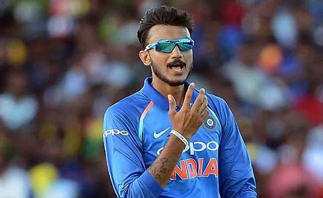 IPL 2022 Axar Patel Reveal Interesting Story Behind Spelling His Name - Sakshi
