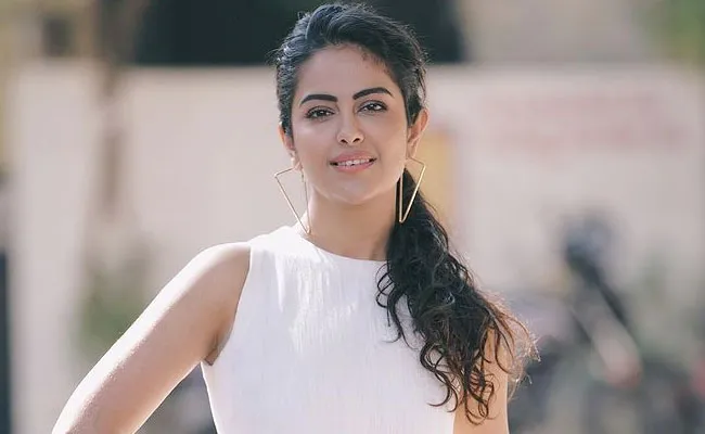 Avika Gor Bollywood Debut With Vikram Bhatt 1920 Horrors of Heart - Sakshi