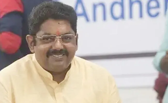 Shiv Sena MLA Ramesh Dies With Heart Attack At Dubai Family Trip - Sakshi