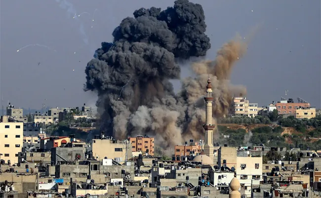 Three Palestinians Killed by Israeil forces in West Bank - Sakshi