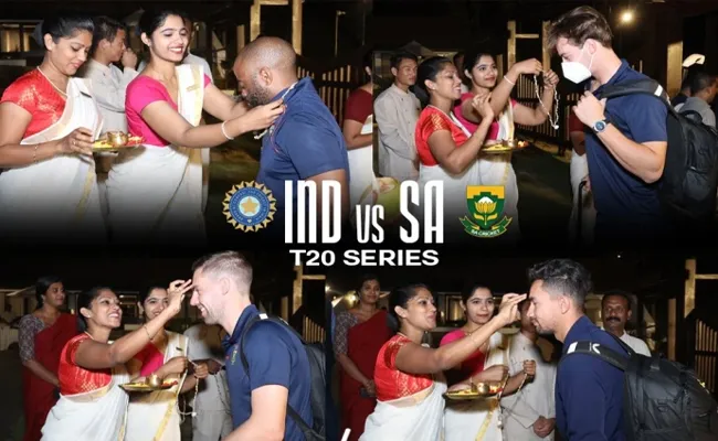 South Africa Arrive in India For Limited overs Tour - Sakshi