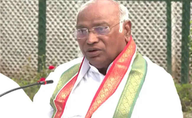 Mallikarjun Kharge Says We Will Work Together To Fight Fascist Forces - Sakshi
