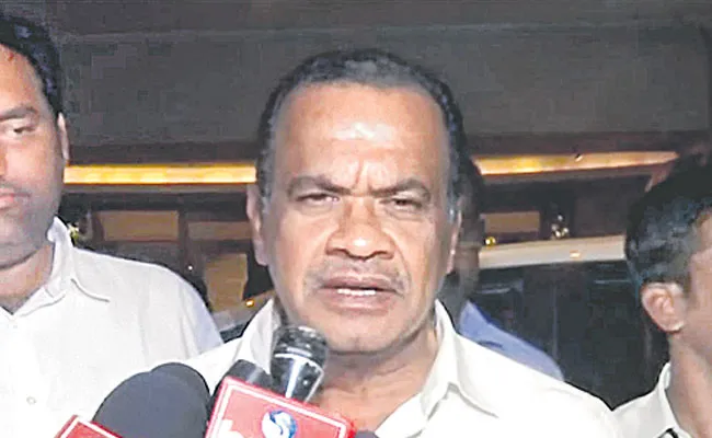 Komatireddy Venkat Reddy Digvijay Singh Meeting Telangana Congress - Sakshi