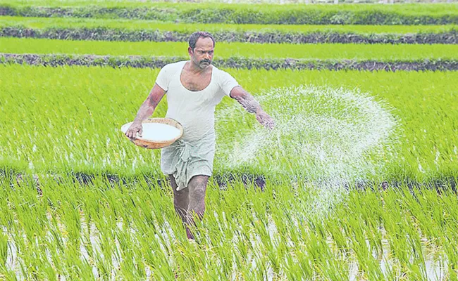 Fertiliser subsidy bill in FY'23 seen at Rs 2.3-2.5 lakh cr - Sakshi