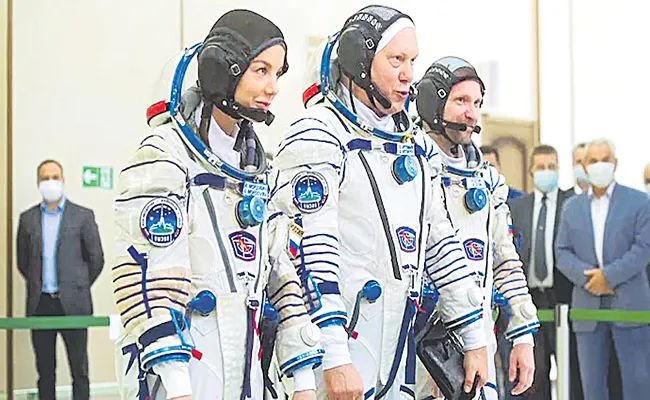 New trailer of Russian film The Challenge shot in International Space Station - Sakshi