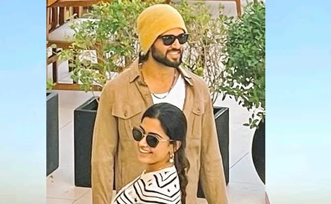 Rashmika Mandanna with rumoured boyfriend Vijay Deverakonda In Dubai - Sakshi