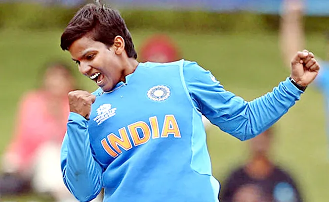 Deepti Sharma Jumps 2-Spots Occupy 2nd Position ICC-T20 Bowler Rankings - Sakshi
