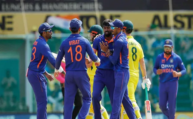 India Legend Picks Turning Point In Chennai ODI - Sakshi