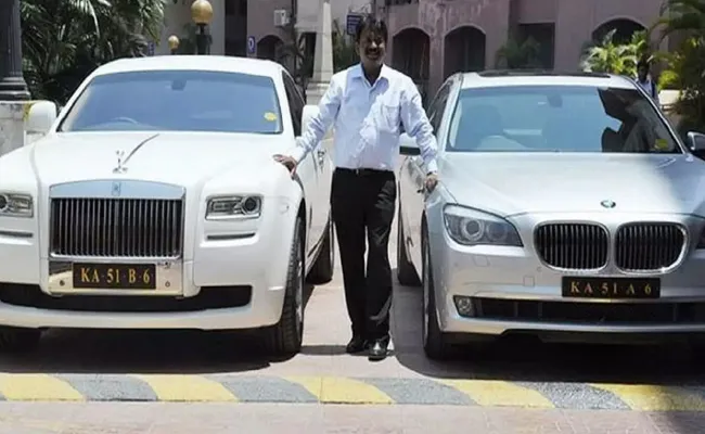 Billionaire Barber Of India Bangalore Ramesh Babu success story - Sakshi