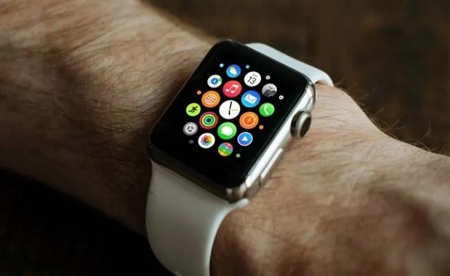 Man thanks to Apple Watch for saving life threatening head injury - Sakshi