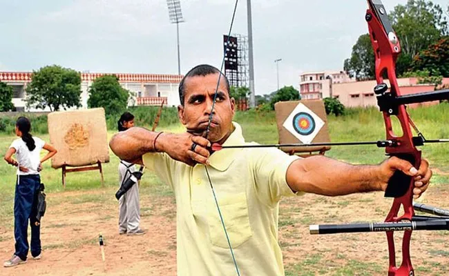Sakshi Funday Special Story On Triple Olympian Archer Limba Ram