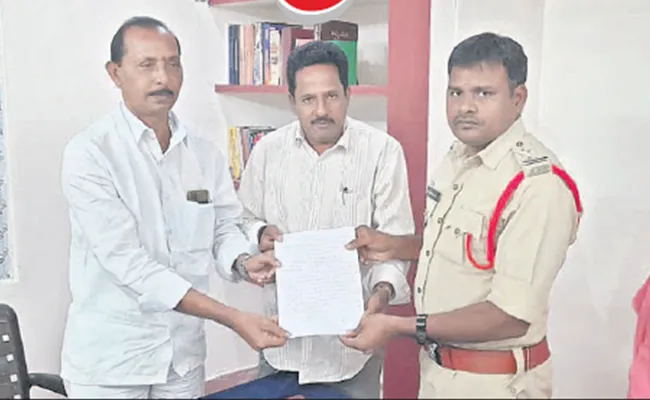 Internal War Among SrikakulamTDP - Sakshi