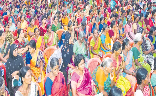 Andhra Pradesh Tops In Womens Bank Deposits - Sakshi