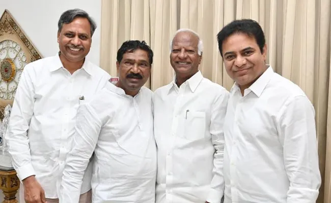 MLA Rajaiah Supported Accept To BRS Candidate Kadiyam Srihari - Sakshi