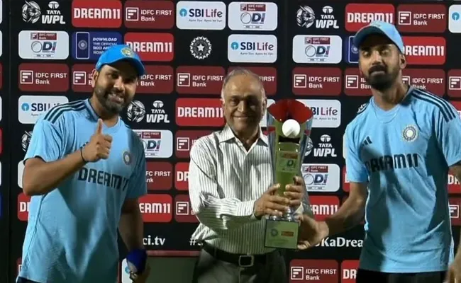 Rohit Sharma wins heart as skipper hands series trophy to KL Rahul - Sakshi