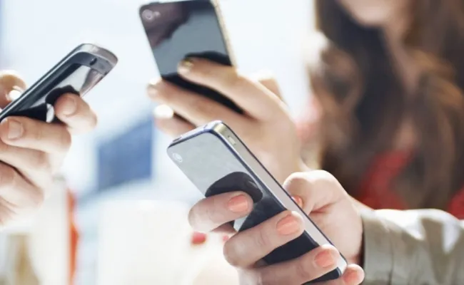hsbc Bank Blocked Staff From Texting On Their Work Phones - Sakshi